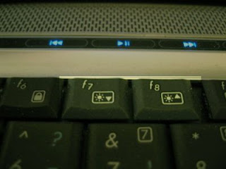 Teclas del HP Pavilion dv6000 para aumentar o disminuir el brillo del monitor