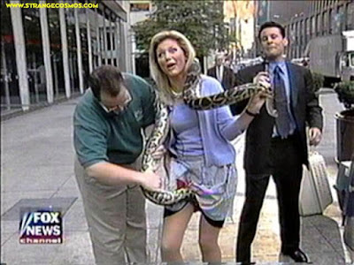 Awesome Embarrassing Moments: Life's most embarrassing moments