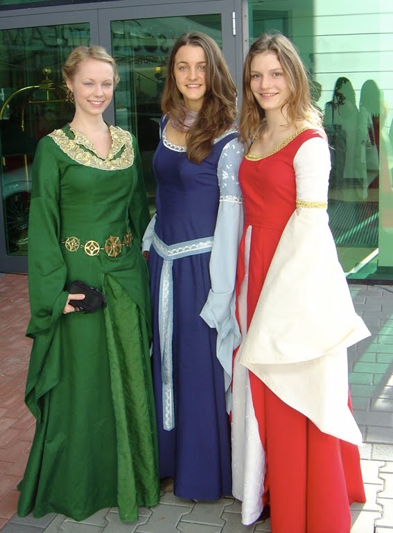 Elvish Gowns