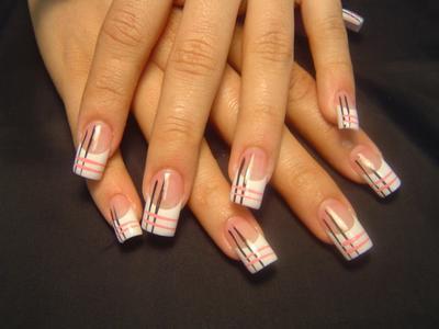 UNA DE LAS MILES DE FORMAS QUE PODRIAS PEDIR EN TUS UÑAS DE GEL