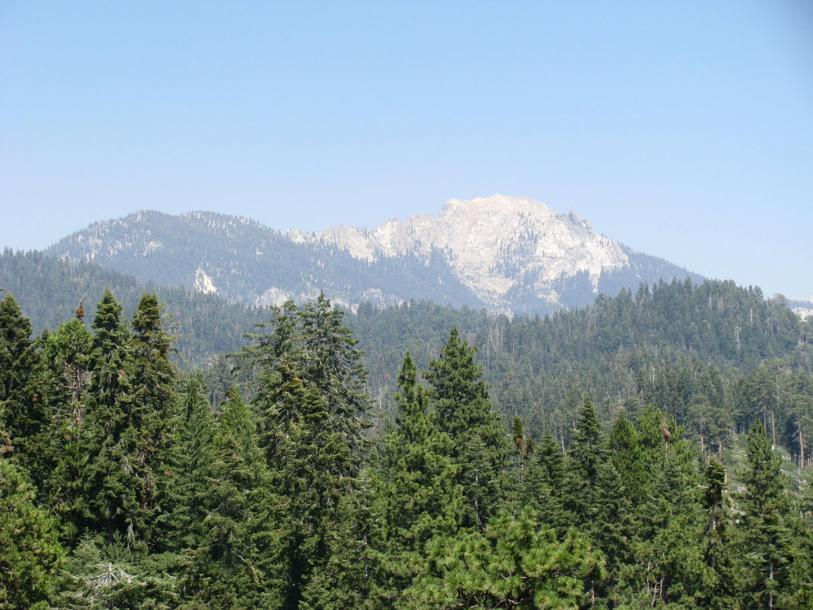 [View+of+the+Sierras.jpg]