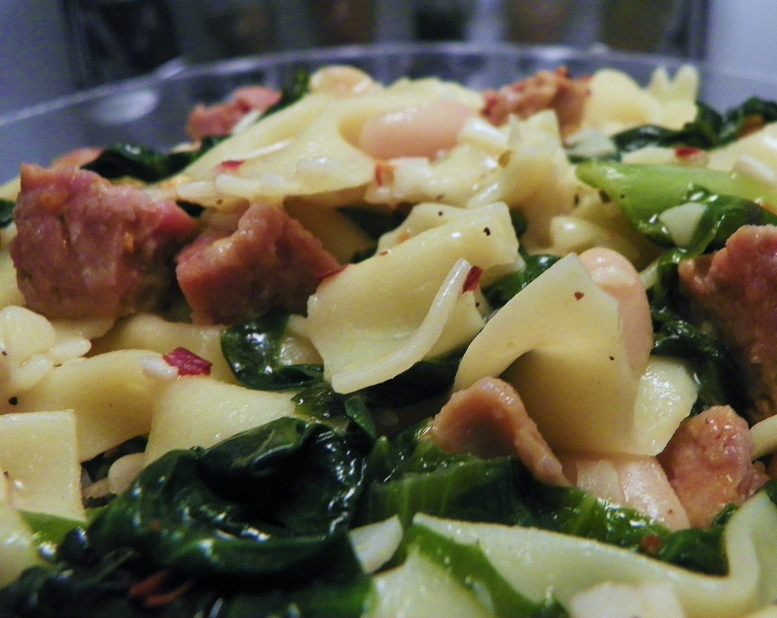 What's For Dinner Tonight Ladies? *RECIPES* Pasta with Escarole, White Beans and Chicken Sausage