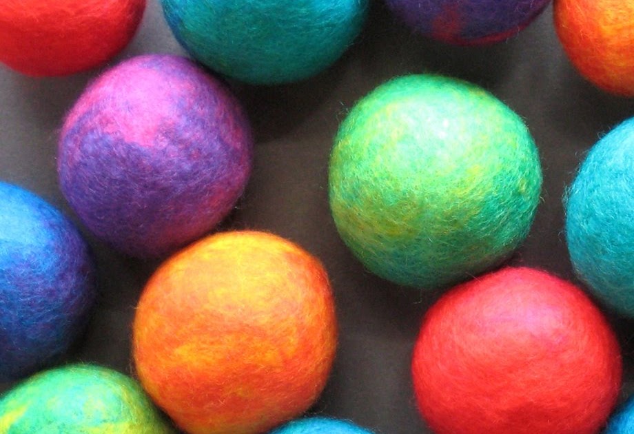 Painted Threads Projects Making Felted Balls