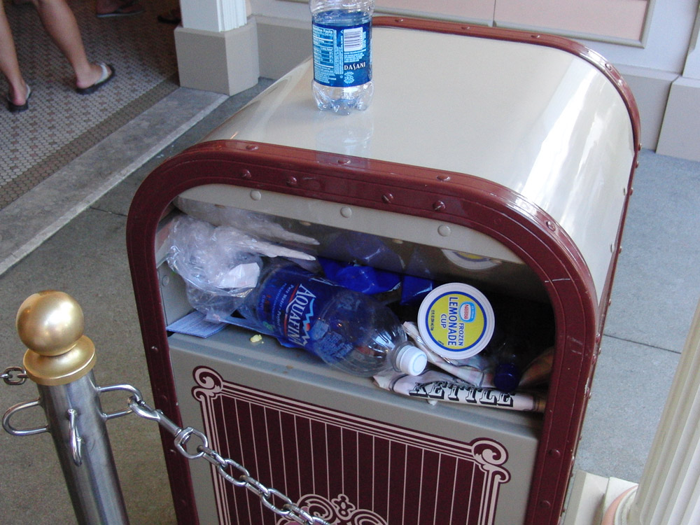[2009-07-12+Disney_0622.jpg]