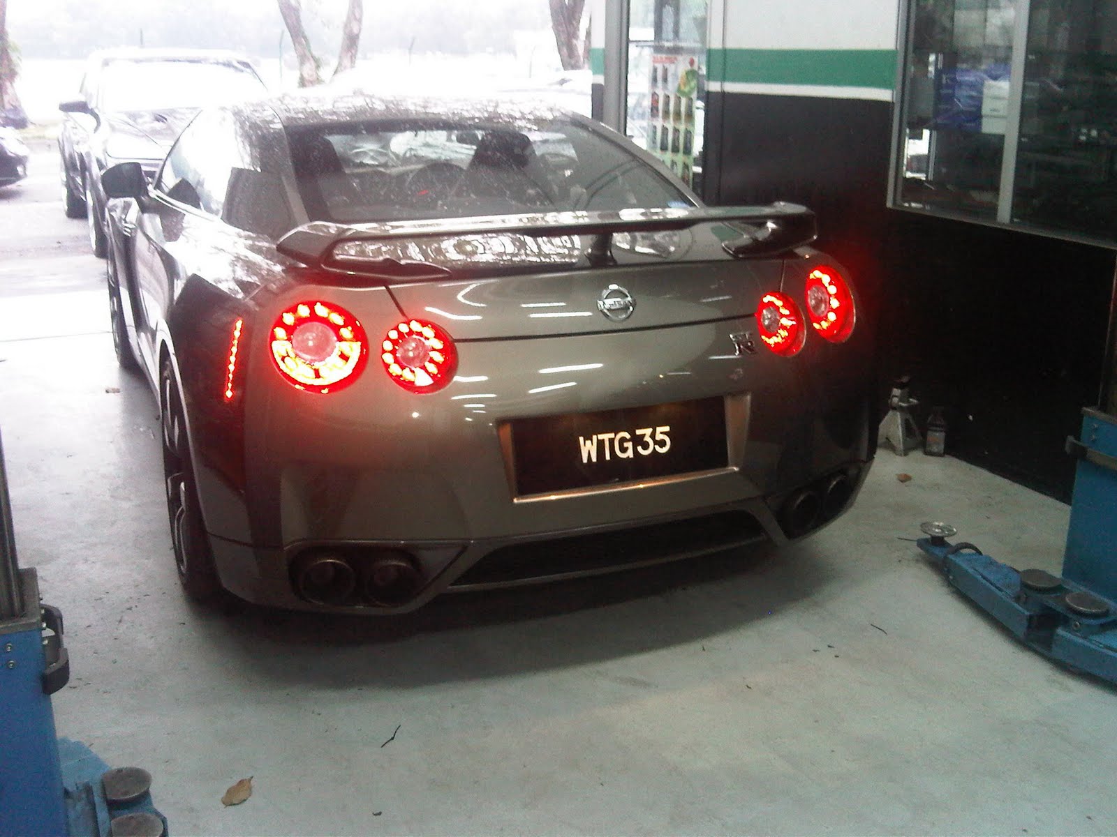 . Nissan GTR R35 Tail Light Kit And Rear Side Marker