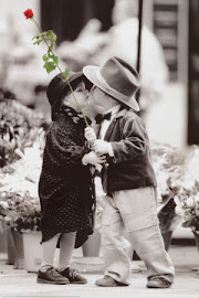 Un beso y una flor.