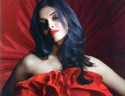 Bollywood Actresses in Red Dress 