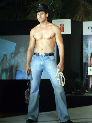 Aryan Vaid Photos