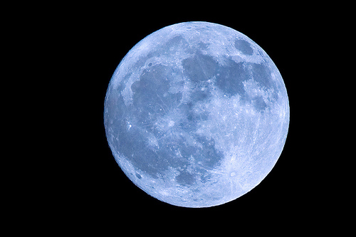 [blue-moon.jpg]