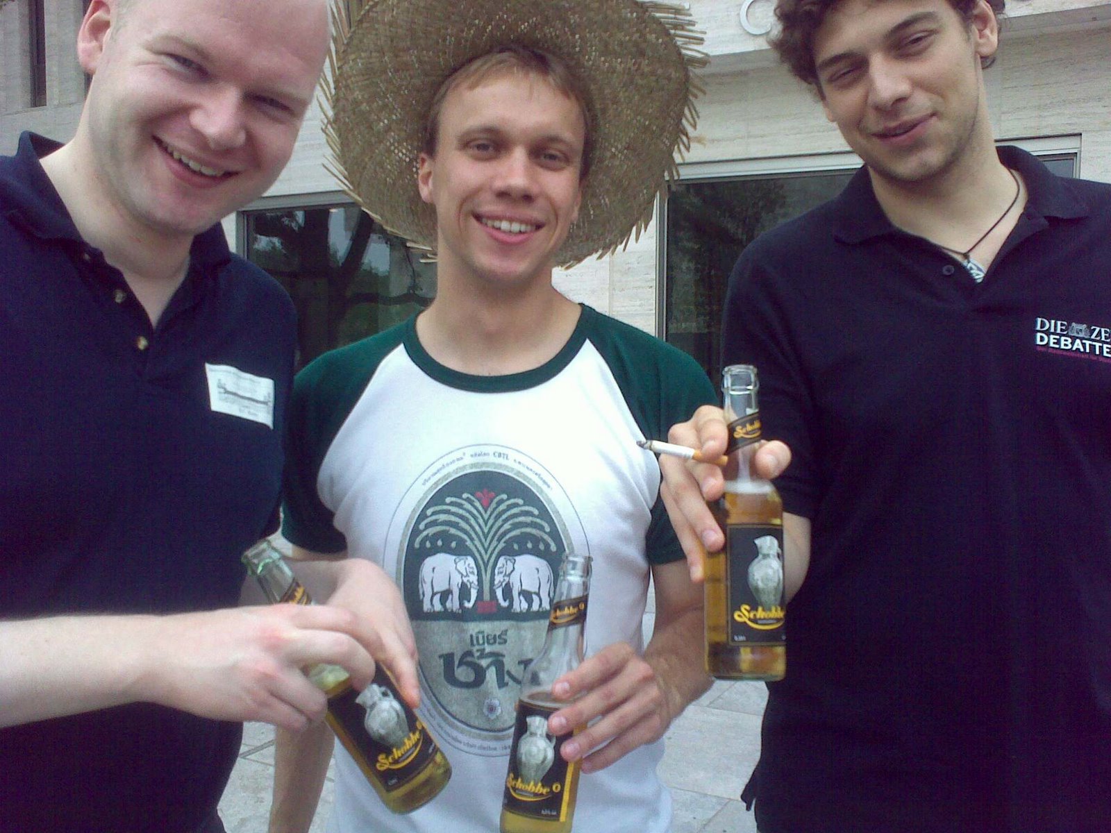 [08082009484-750548.jpg]