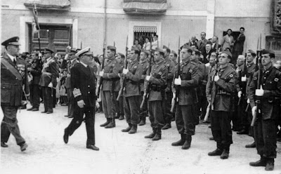 Las fotos menos conocidas de Francisco Franco. Franco+visita+santa+faz