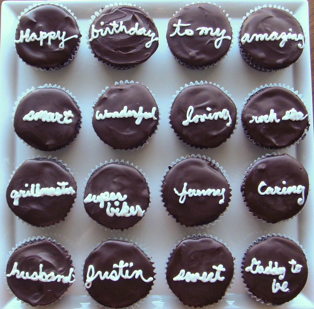 How to write on cupcakes image