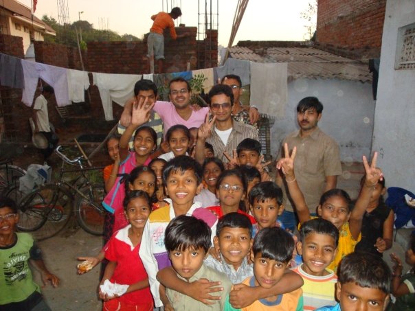 Kids n Volunteers in masti Mood