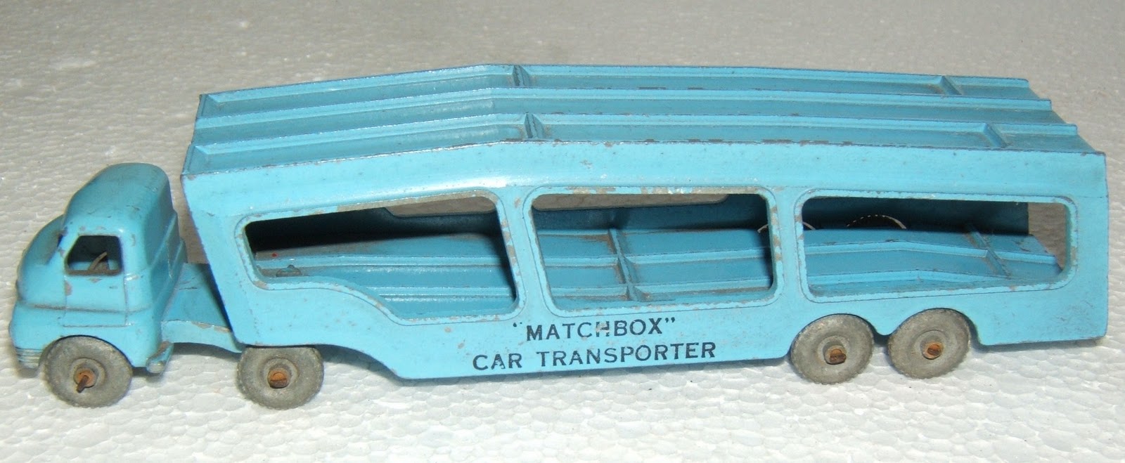 MM2010e Gallery 53 Matchbox Car Transporter (Accessory Pack No 2)