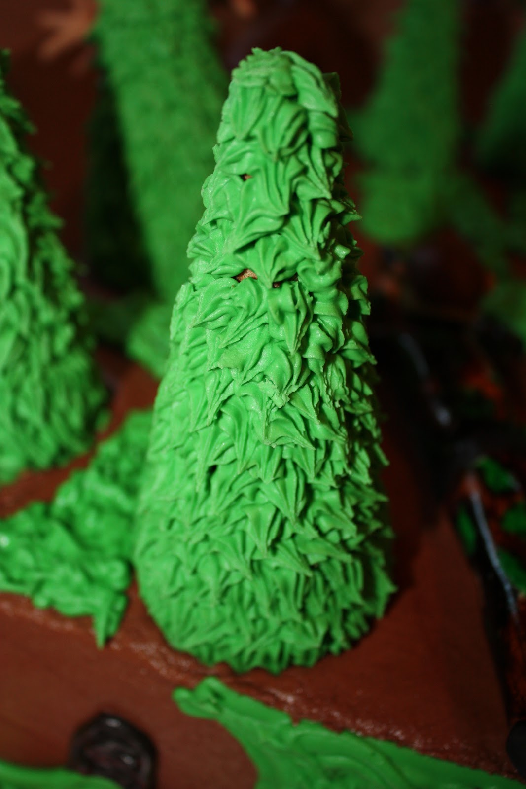 Copper Top Cakery, LLC (formerly Soror Sweets): Hunting themed cake