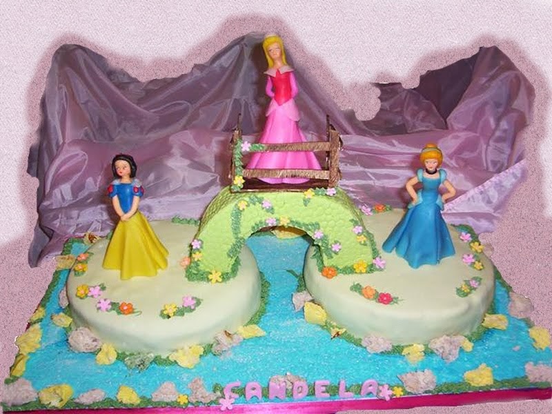 J.M.artesanal...tortas y mucho mas: Torta de princesas