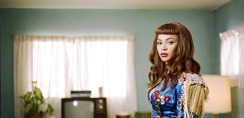 [beyonce2.jpg]
