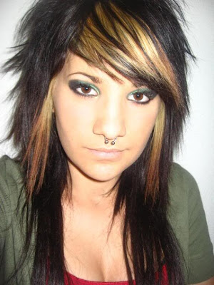 Emo Girls Long Emo Hairstyles with Highlights