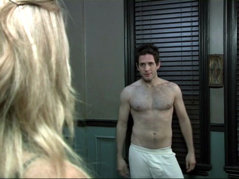 SHIRTLESS ACTORS : Super hot shirtless pictures of Glenn Howerton..sexy