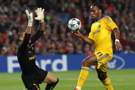 [0+barcelona+chelsea+victor+valdes+saving.jpg]