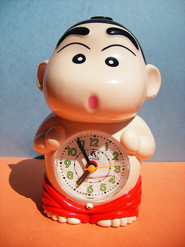 [crayon_shin_shan_clock_with_light_up_genitals.jpg]