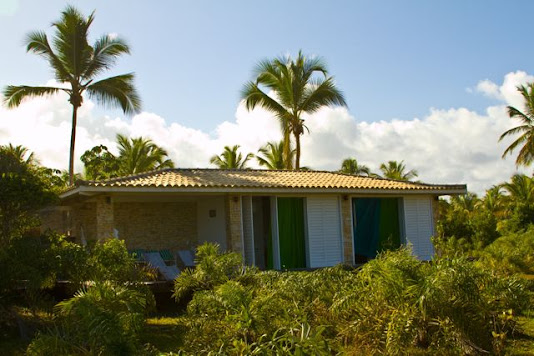 Todos os bangalôs com aprox 140m² no meio da mata atlântica preservada, relax e conforto.