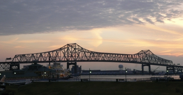 [Baton_Rouge_Bridge.jpg]