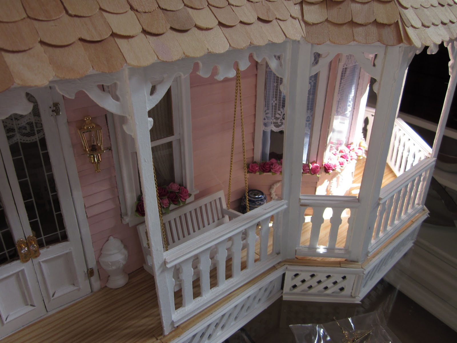 La Grande MaisonThe Greenleaf Garfield Dollhouse A Blooming Thumbelina