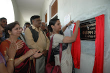 Shabana Azmi inagurating  Kaifi Block कॆफी ब्लाक क उदघाटन करते हुये शबाना आजमी