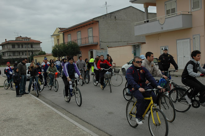 TUTTI IN BICI