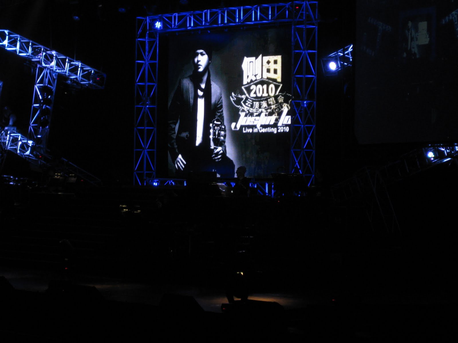 Christy's Blog: Justin Lo Concert