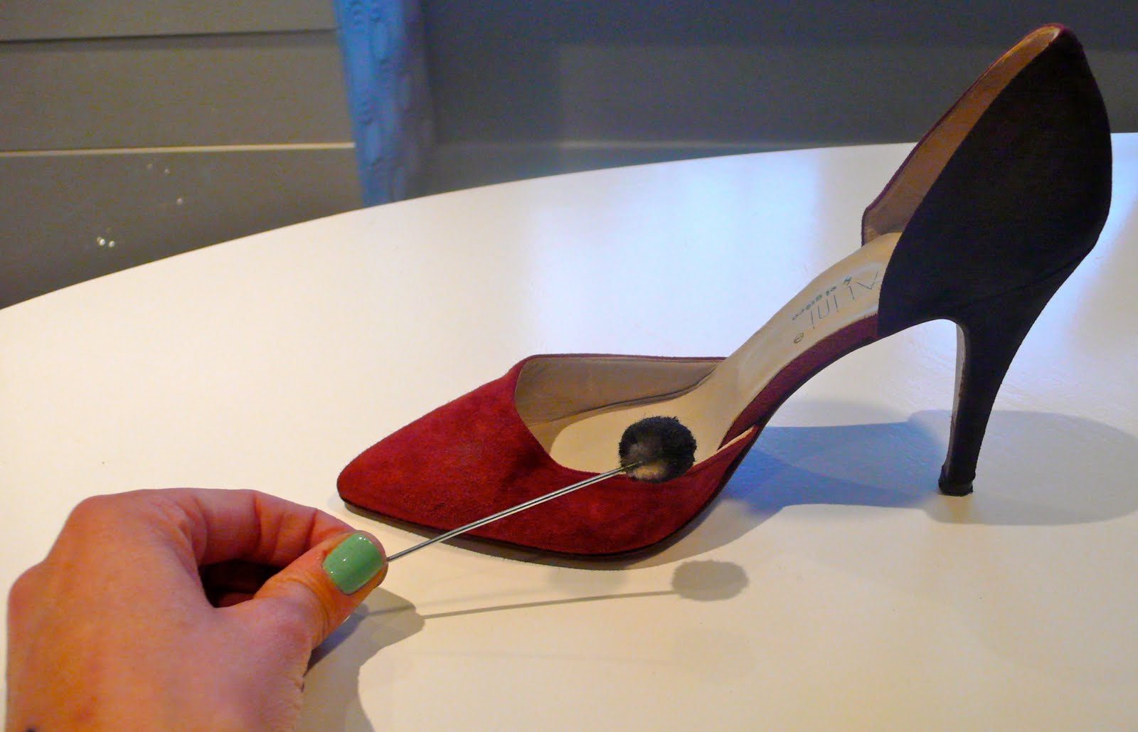 Mizzie Modifies DIY Fashion Dyeing Suede Shoes — Stella