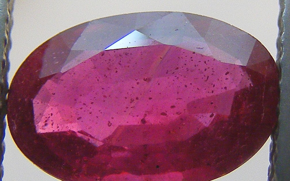 Lee's Gems Leaded Glass Filled Ruby