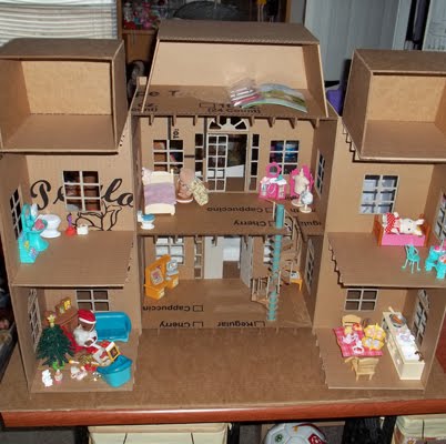 All Things Crafty: Homemade Holiday Dollhouse