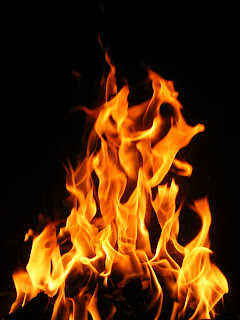 http://3.bp.blogspot.com/_CER2tW-0CM0/TBNiNTUUJZI/AAAAAAAABBs/a4MUql6gtPQ/s1600/fuego3.jpg