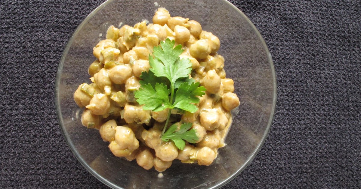Chickpea curry with coconut (vegan recipe)
