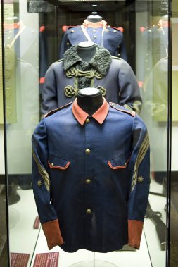 [uniformes+museo+zumalacarregui.jpg]