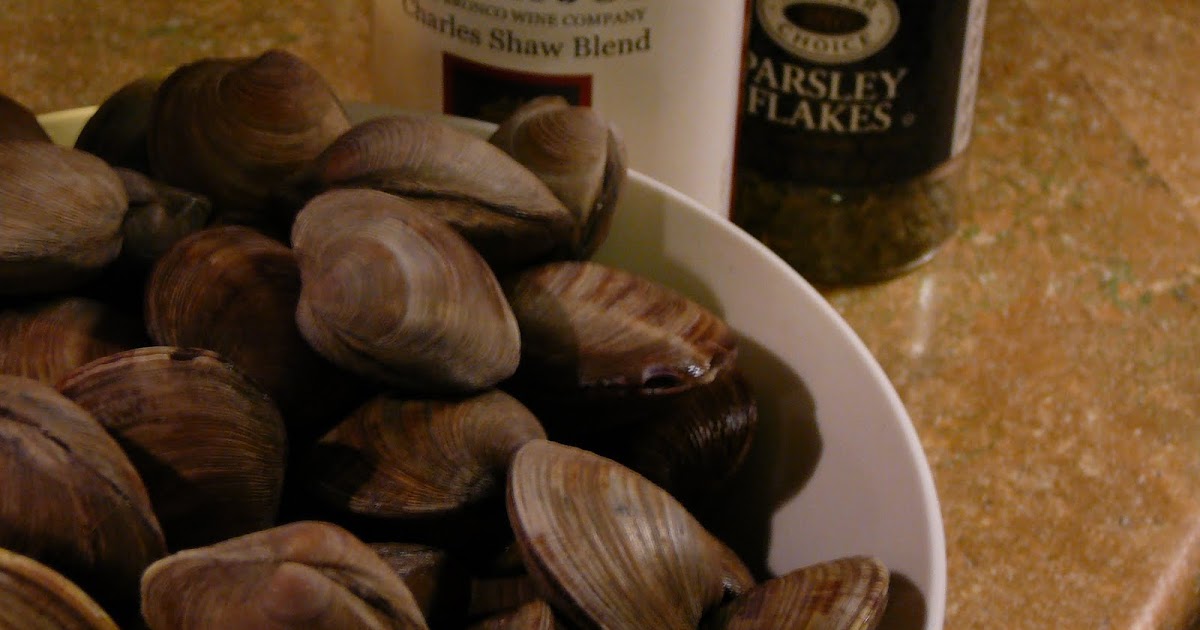 Bentobloggy Steamed Clams in GarlicWine Sauce