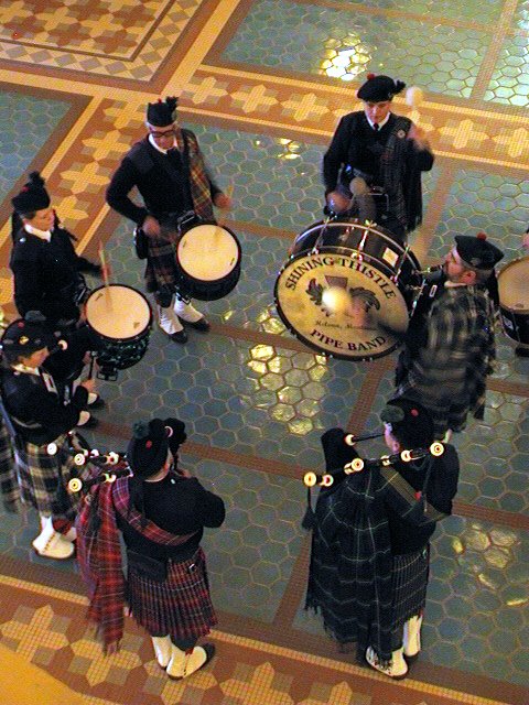 [031709+springthistle+pipe+band3.JPG]