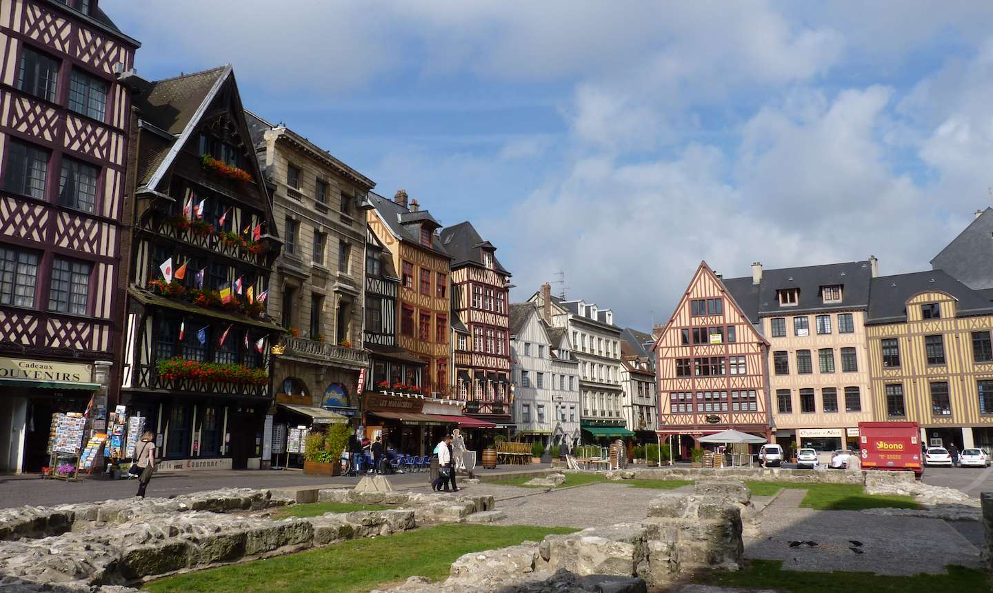 Rouen+Place+Jeanne+d'Arc.jpg