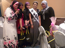 Ni mase aku pegi dinner..queen tu gelaran jela!! dapat mse mlm pemilihan king&queen..huhu..