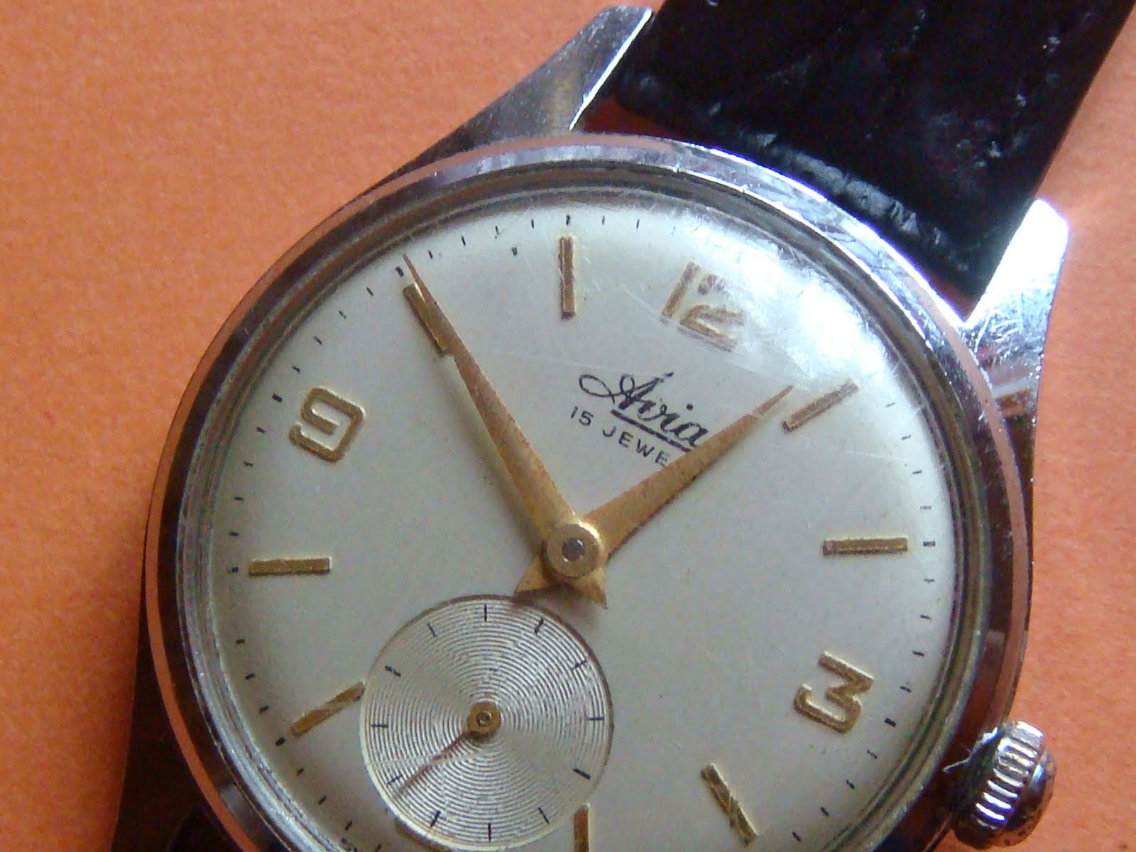LT Watch Gallery 87. VINTAGE AVIA 15 JEWELS MECHANICAL WATCH RM 320 / USD 98 / EURO 73