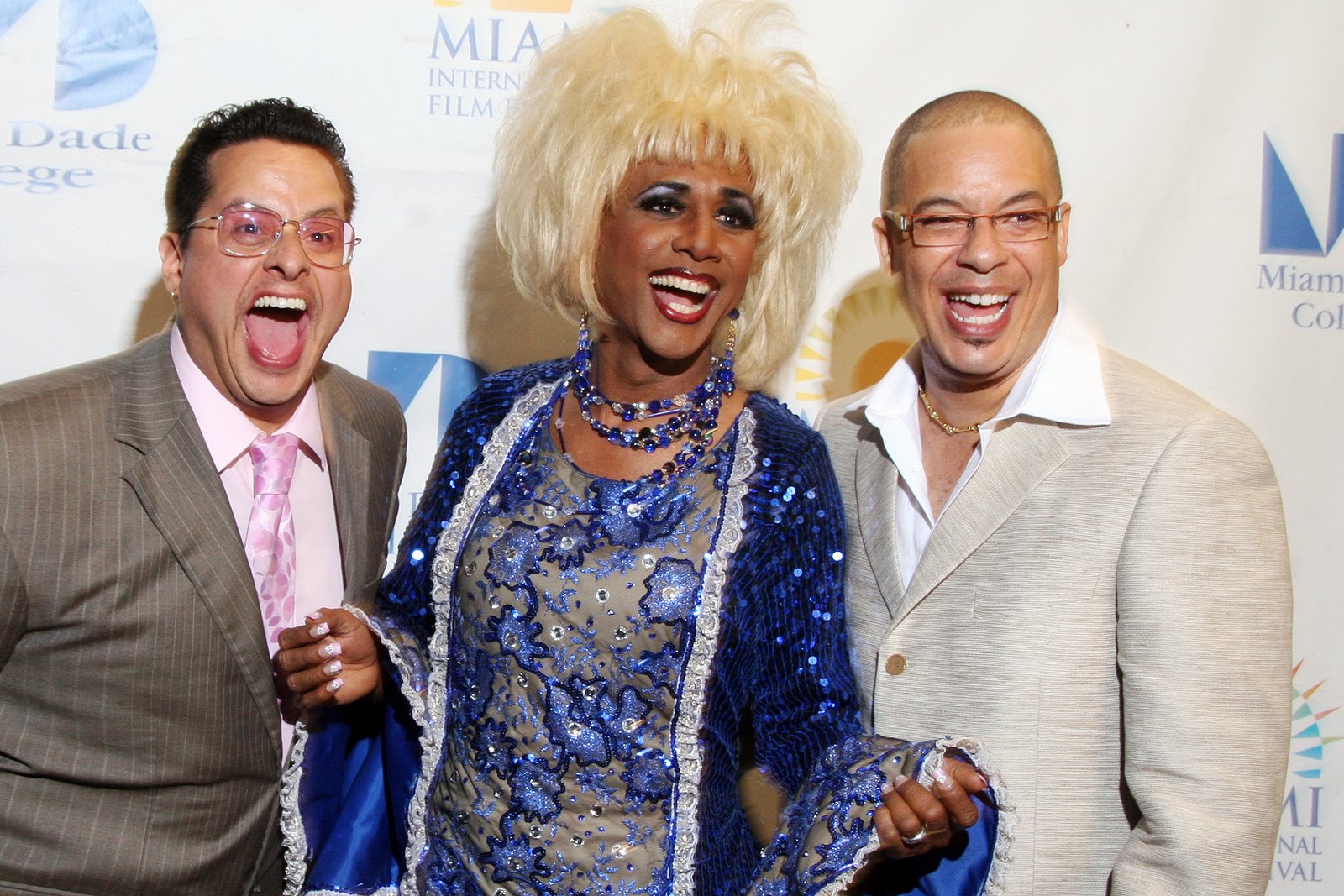 [tito+jr+maritriny+issac+delgado.jpg]