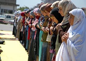 women kosovo