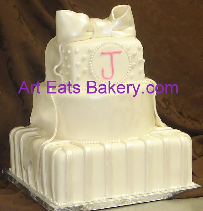 Custom unique artistic fondant birthday and wedding cake designs and