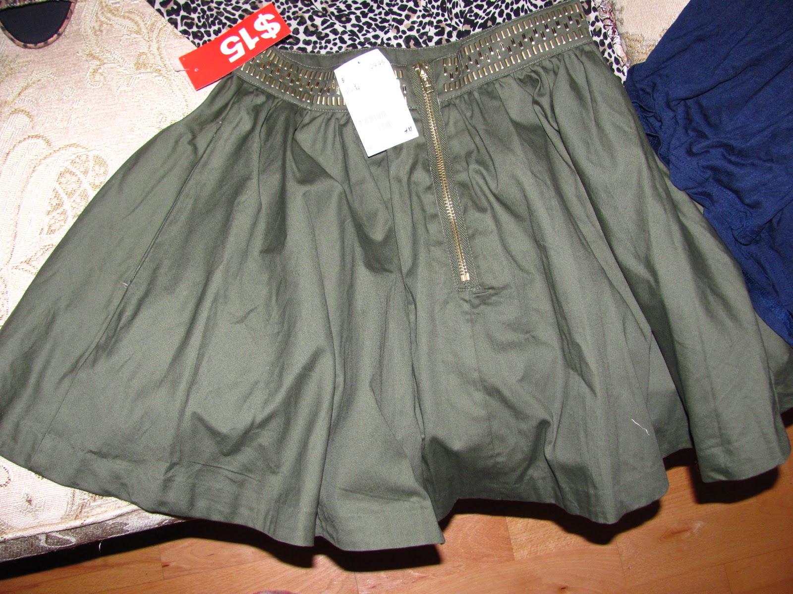 pandaphilia Fitting Room Review H&M 2010 Holiday Sale