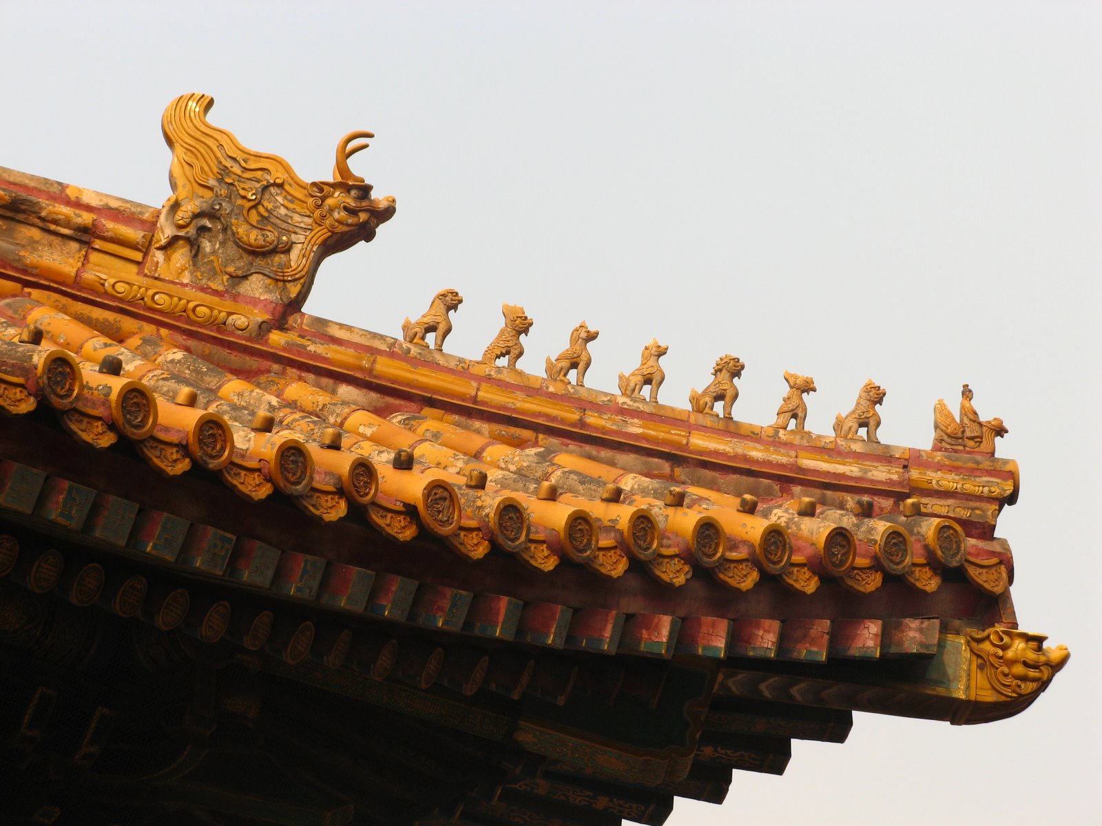 [of-decoration-aka-roof-charms-aka-roof-figures-7-seven-mythical-beasts-between-man-riding-a-phoenix-at-the-front-and-an-imperial-dragon-at-the-rear-1-CKB.jpg]