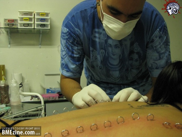 [ggys-corset-piercing.jpg]