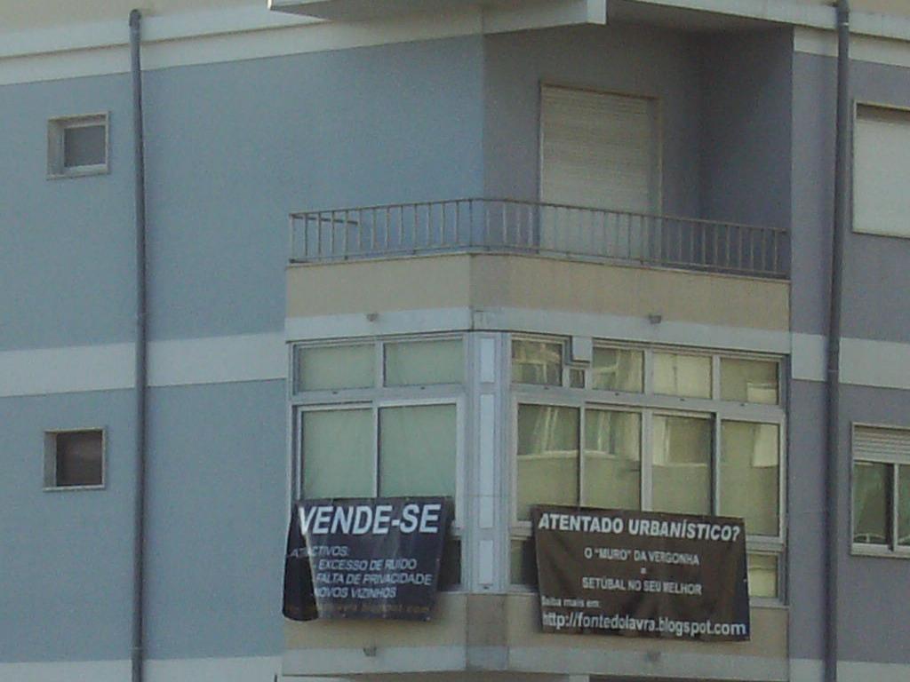 [Vende-se.JPG]