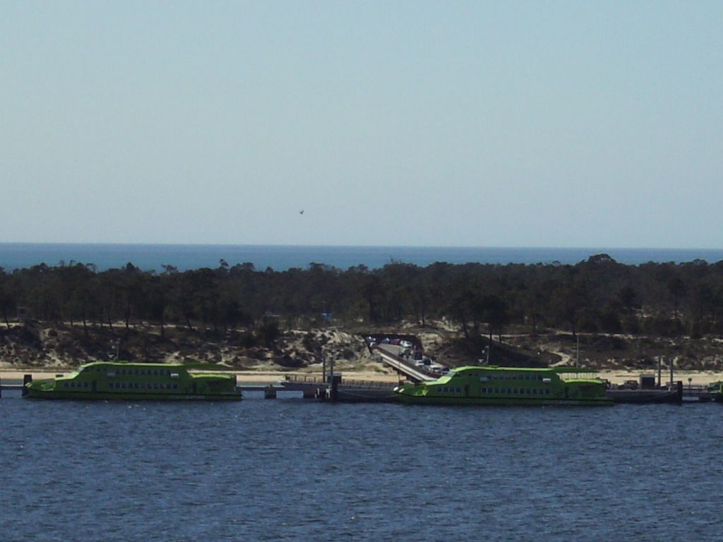 [Terminal+ferry's+-+5696.JPG]